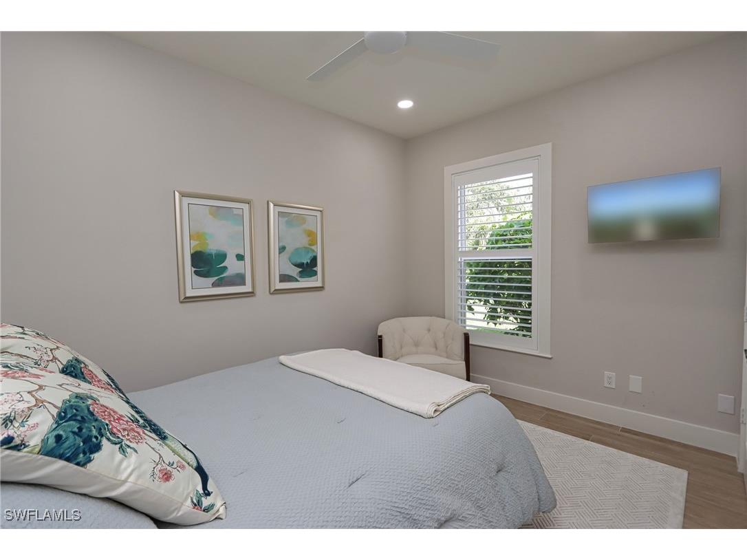 8780 Ventura Way Naples FL 34109 225052753 image19