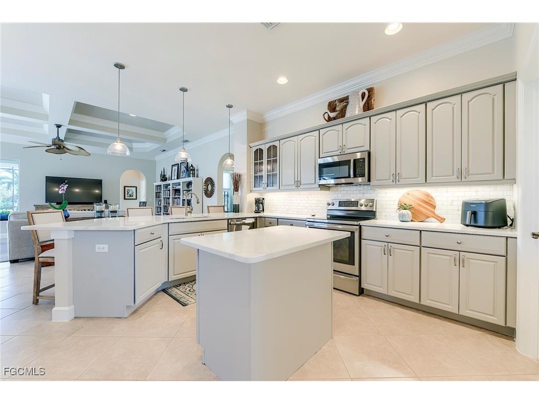 8782 New Castle Drive Fort Myers FL 33908 2025018299 image22