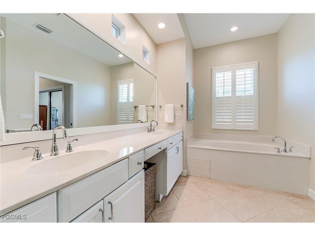 8782 New Castle Drive Fort Myers FL 33908 2025018299 image27