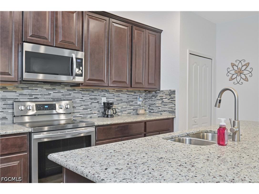 8784 Cascade Price Circle North Fort Myers FL 33917 2026025374 image11