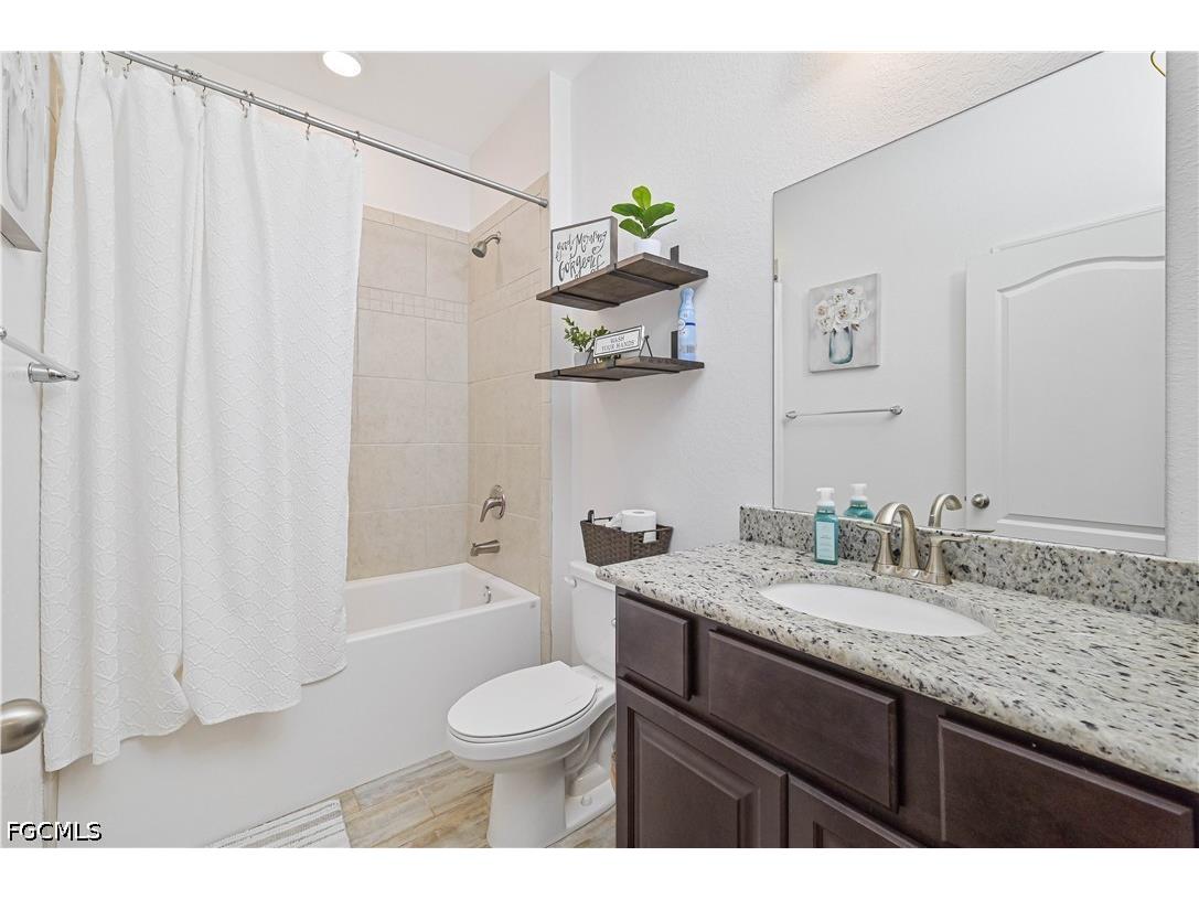 8784 Cascade Price Circle North Fort Myers FL 33917 2026025374 image32