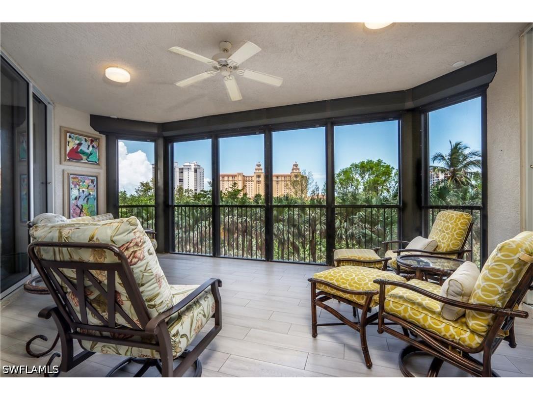 8787 Bay Colony Drive #305 Naples FL 34108 226015542 image1