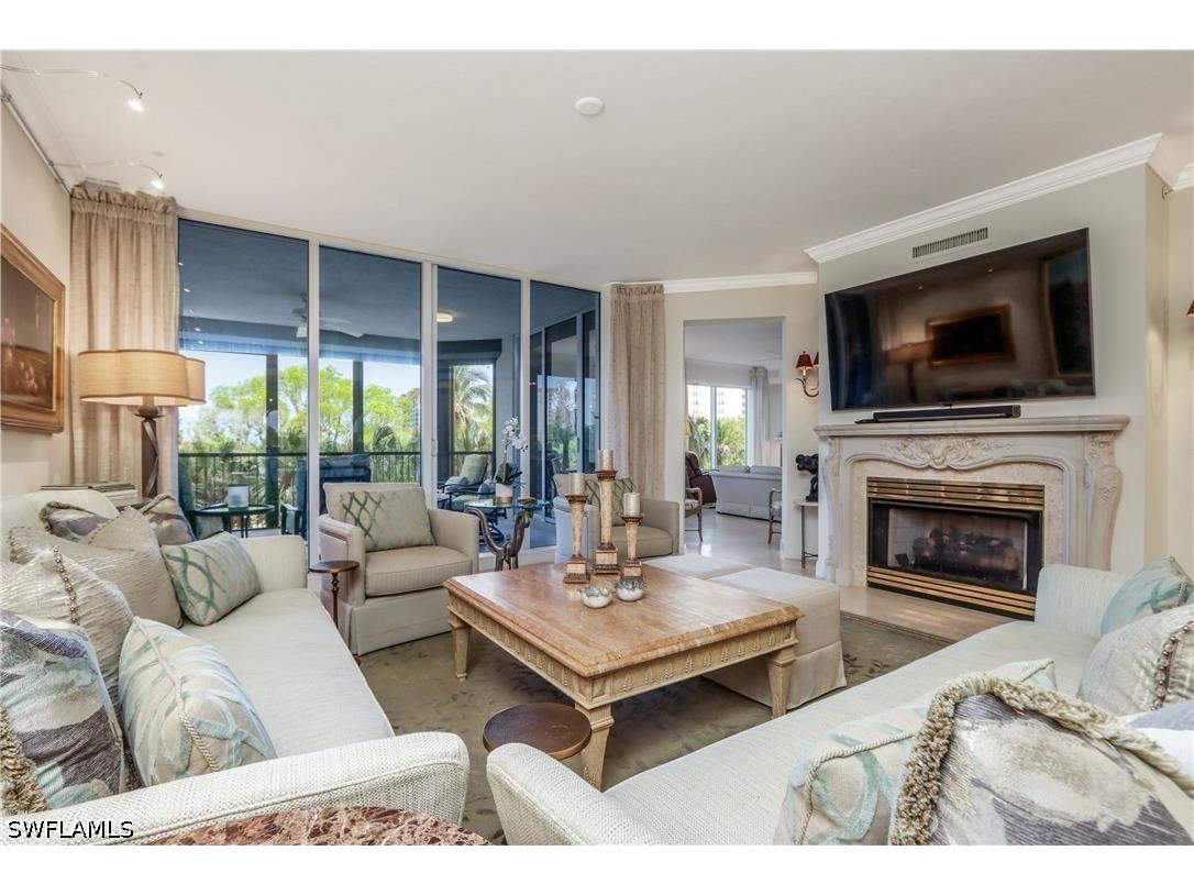 8787 Bay Colony Drive #305 Naples FL 34108 226015542 image5