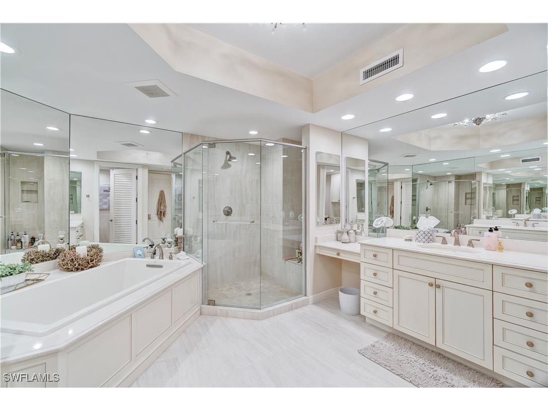 8787 Bay Colony Drive #704 Naples FL 34108 225049333 image30