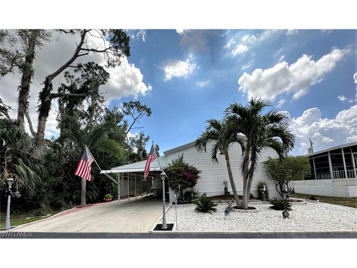 879 Moonlight Drive North Fort Myers FL 33917 223028948 image1