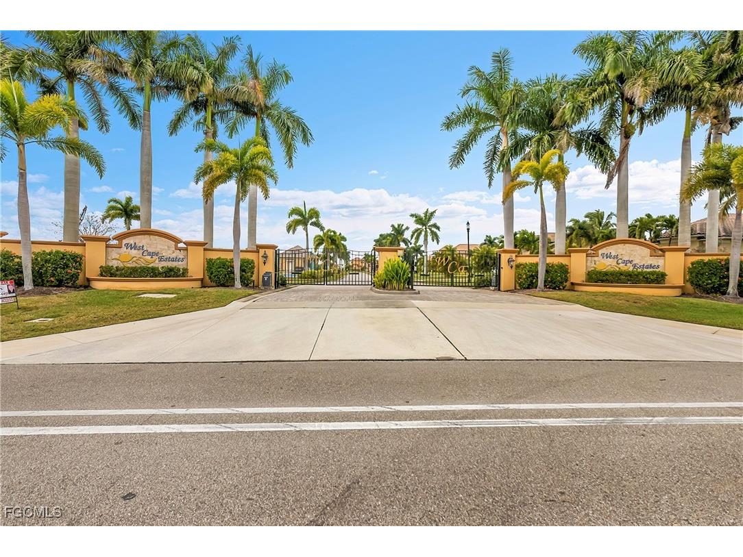 879 W Cape Estates Circle Cape Coral FL 33993 2026002412 image4