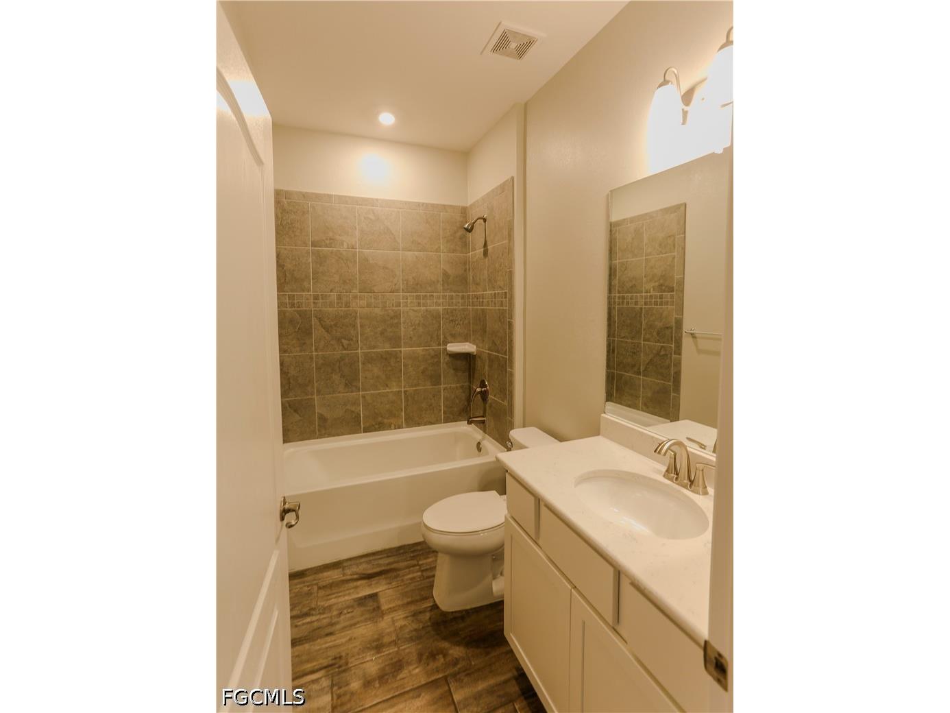 8792 Cascade Price Circle North Fort Myers FL 33917 2026017179 image22