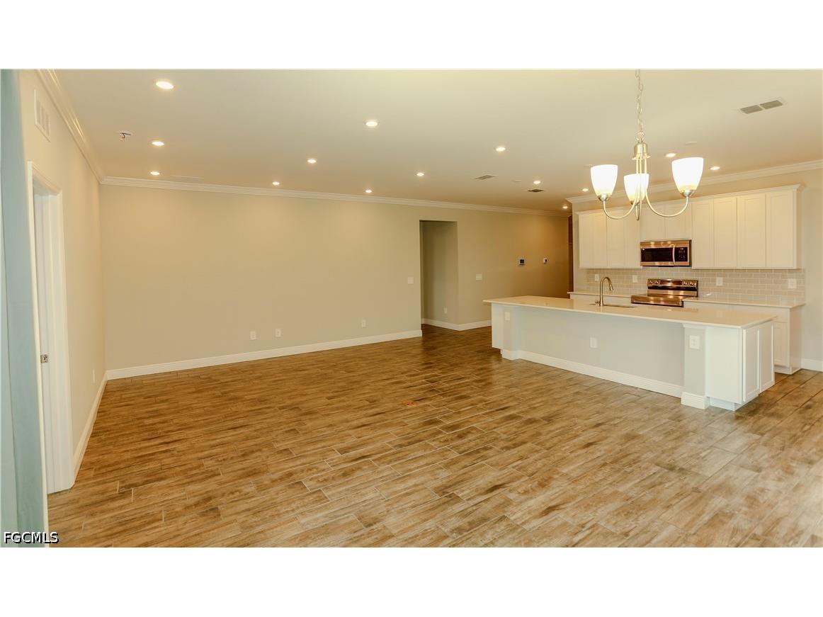 8792 Cascade Price Circle North Fort Myers FL 33917 2026017179 image4