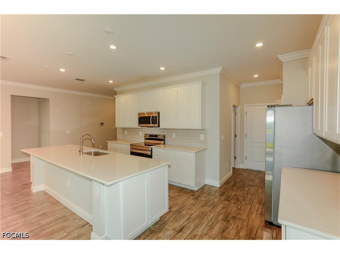 8792 Cascade Price Circle North Fort Myers FL 33917 2026017179 image8