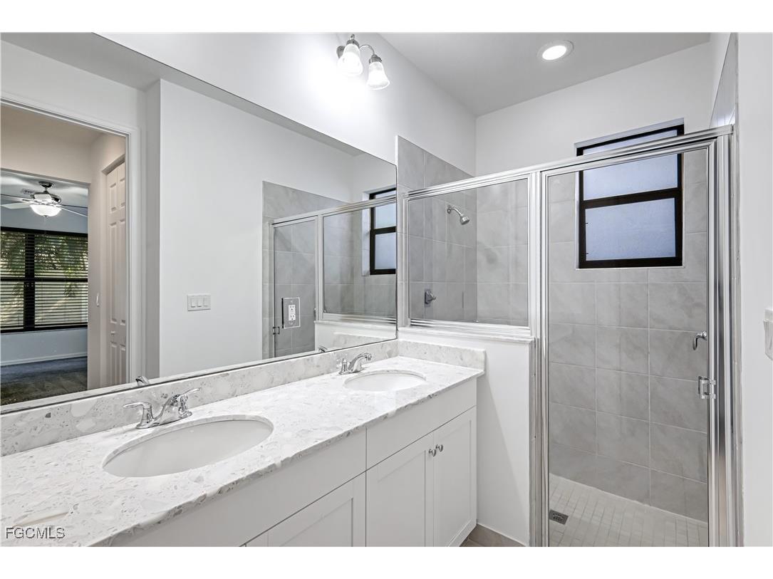 8793 Madrid Circle Naples FL 34104 2025023634 image16