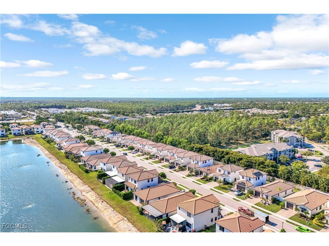 8793 Madrid Circle Naples FL 34104 2025023634 image4