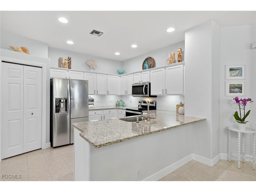 8793 Middlebrook Drive Fort Myers FL 33908 2025005447 image14