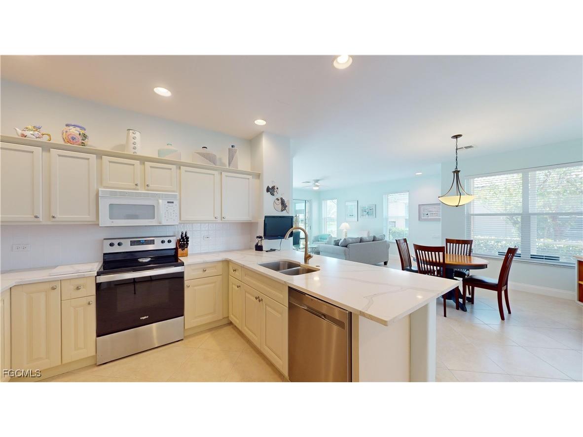 8797 E Bay Circle Fort Myers FL 33908 2025008461 image12