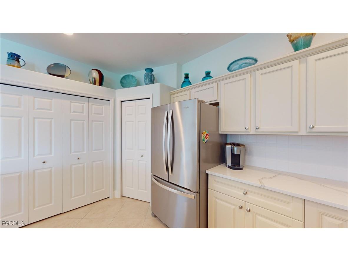 8797 E Bay Circle Fort Myers FL 33908 2025008461 image14