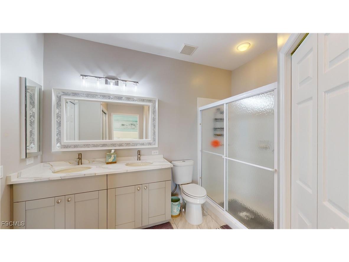 8797 E Bay Circle Fort Myers FL 33908 2025008461 image24