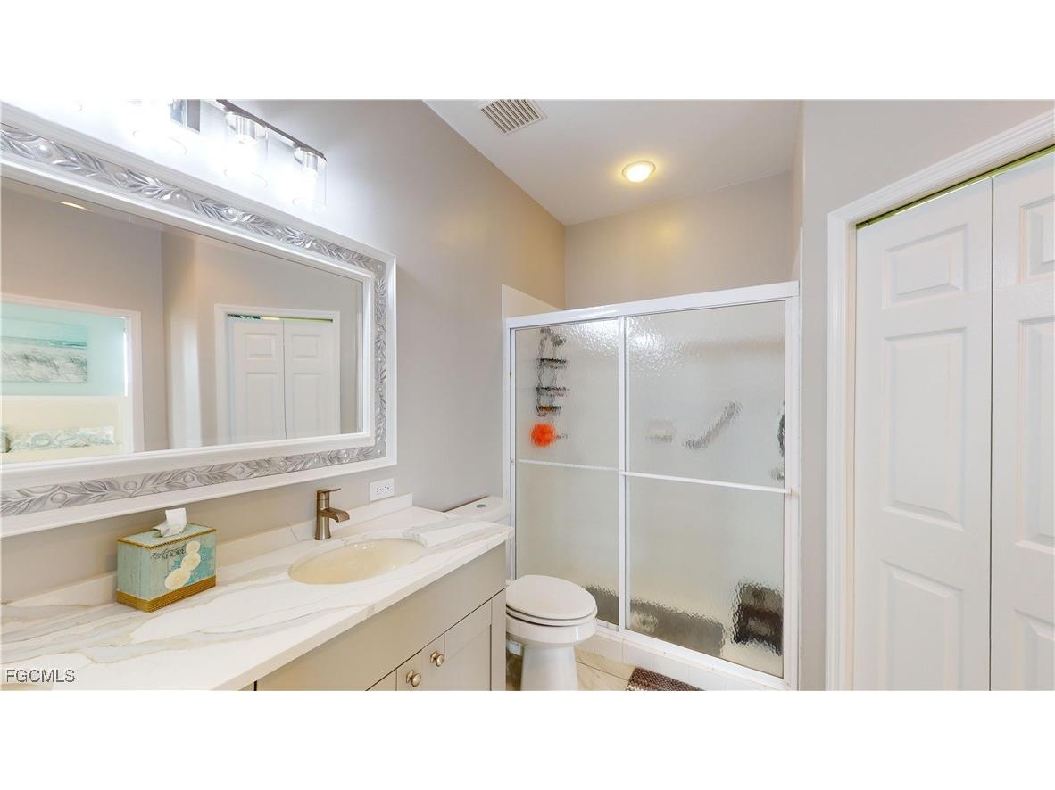 8797 E Bay Circle Fort Myers FL 33908 2025008461 image26