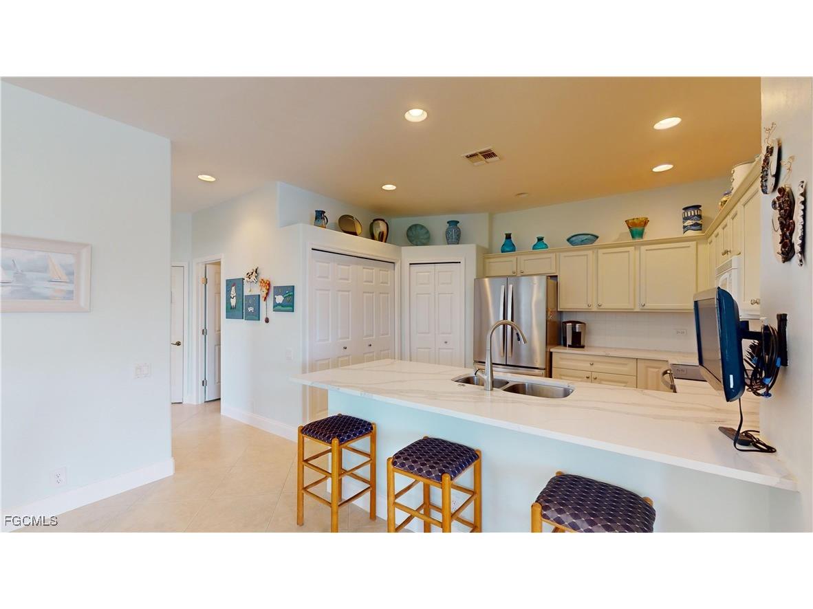 8797 E Bay Circle Fort Myers FL 33908 2025008461 image9