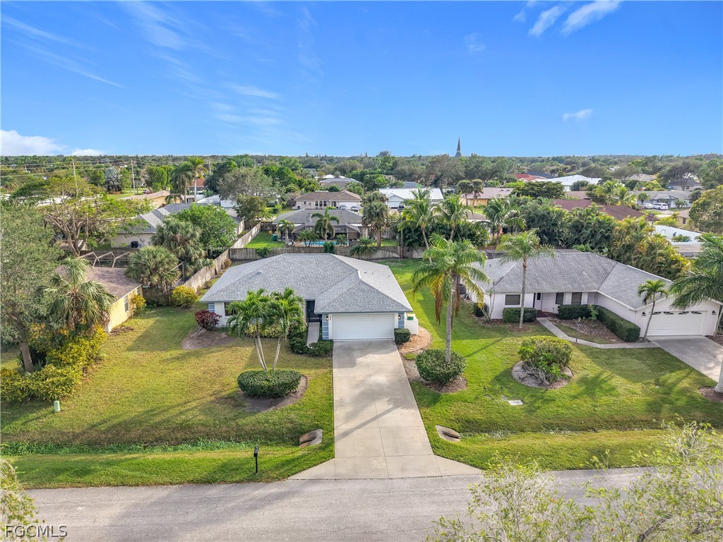 88 Erie Drive Naples FL 34110 2026012553 image1