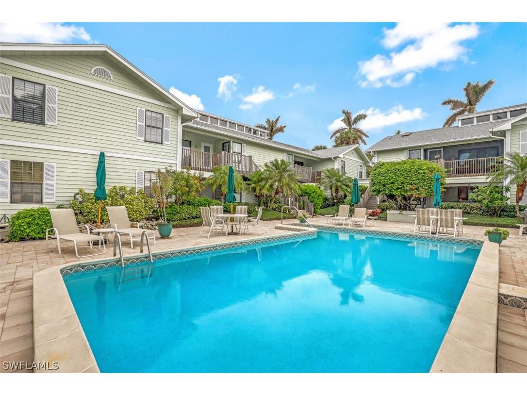 880 8th Avenue S #101 Naples FL 34102 222084023 image1