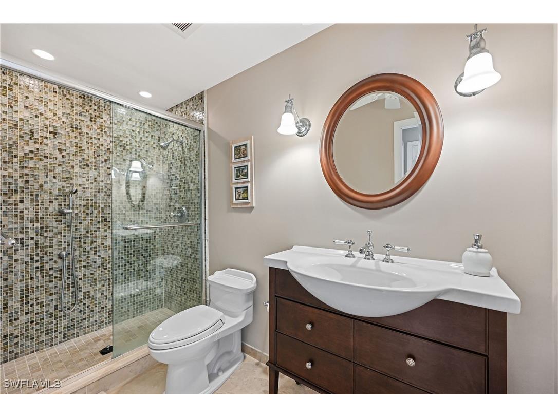 880 8th Avenue S #202 Naples FL 34102 225069473 image25