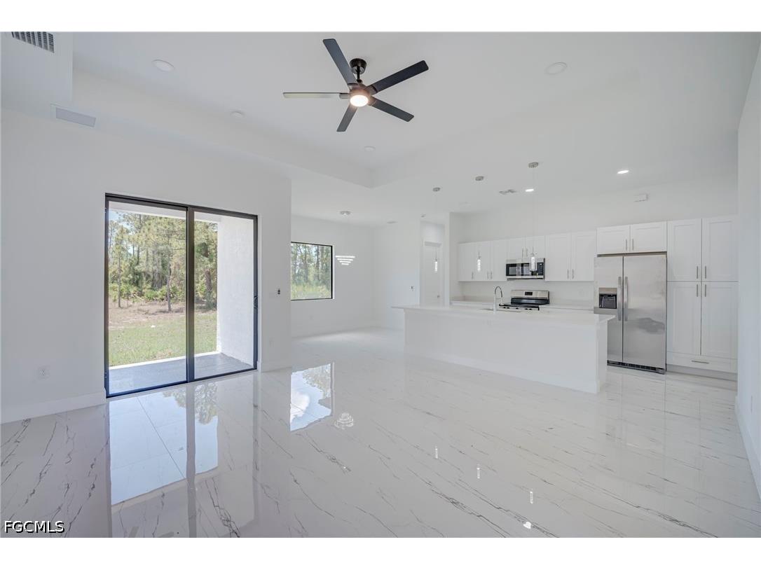 880 Aldrich Street E Lehigh Acres FL 33974 2026018864 image3