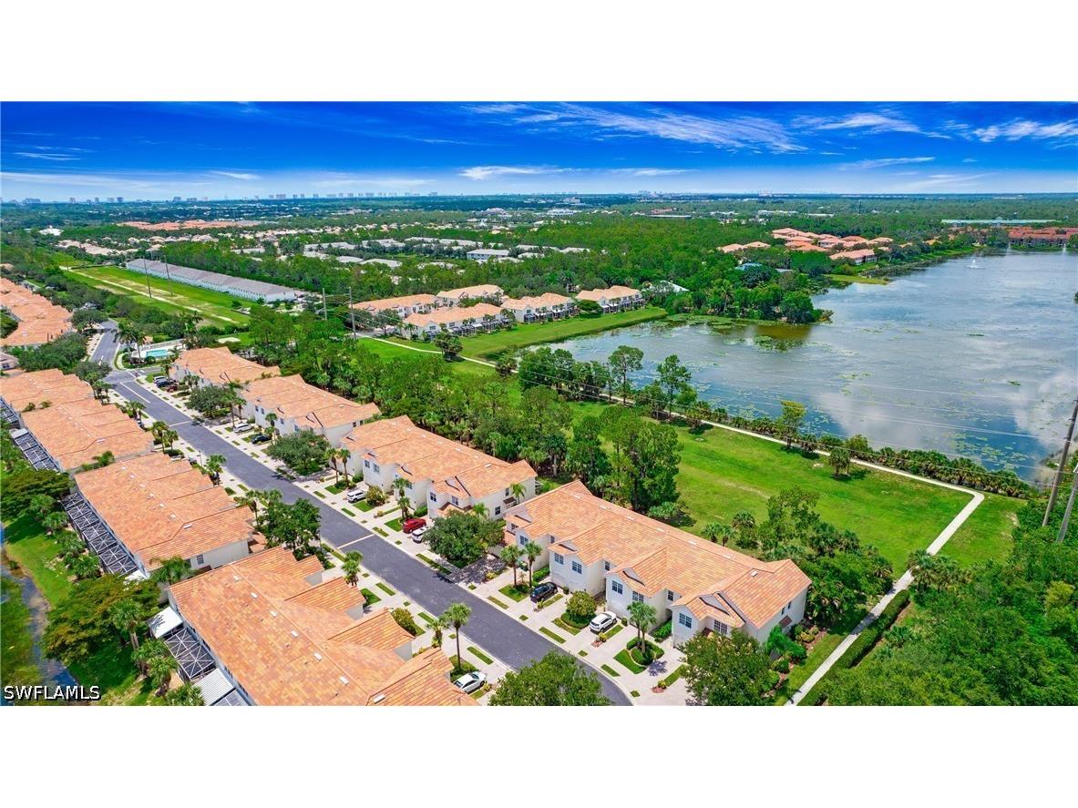 880 Hampton Circle Naples FL 34105 226019932 image2