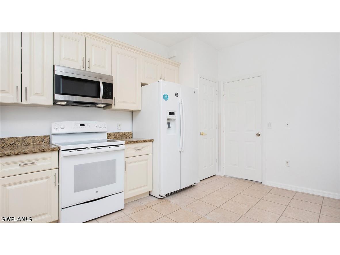 880 Hampton Circle Naples FL 34105 226019932 image6