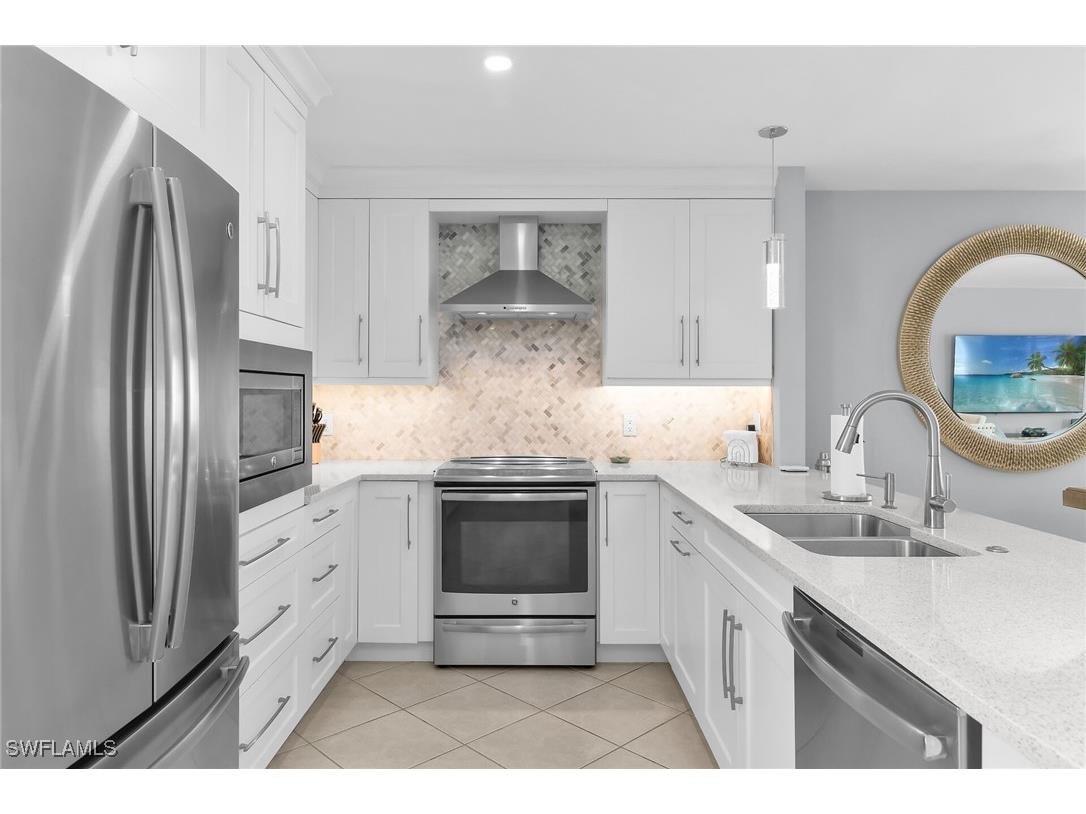 880 Huron Court #101 Marco Island FL 34145 226000996 image6