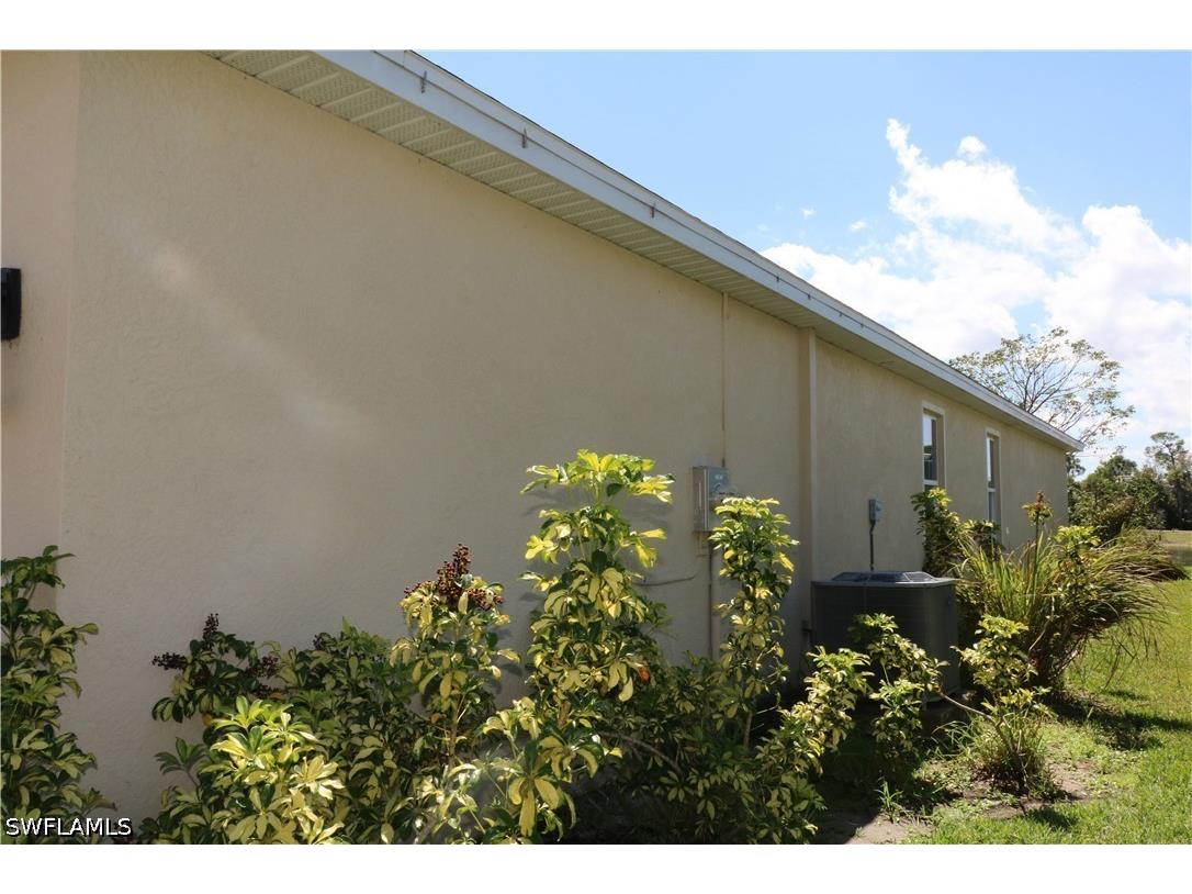 8804 Swell Brooks Court North Fort Myers FL 33917 226022160 image19