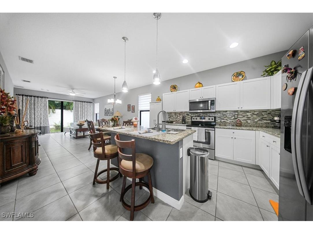 8805 Madrid Circle Naples FL 34104 225073944 image11