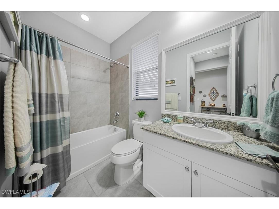 8805 Madrid Circle Naples FL 34104 225073944 image23