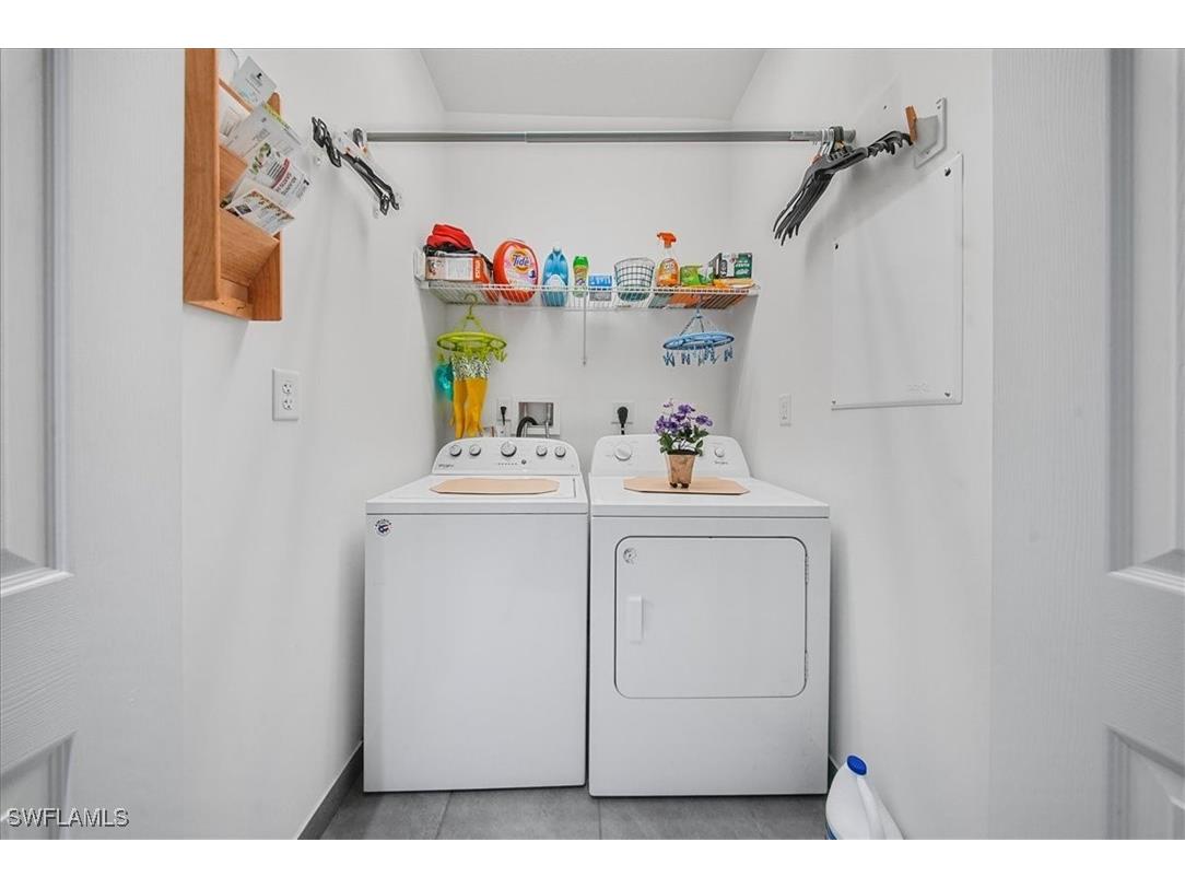 8805 Madrid Circle Naples FL 34104 225073944 image24