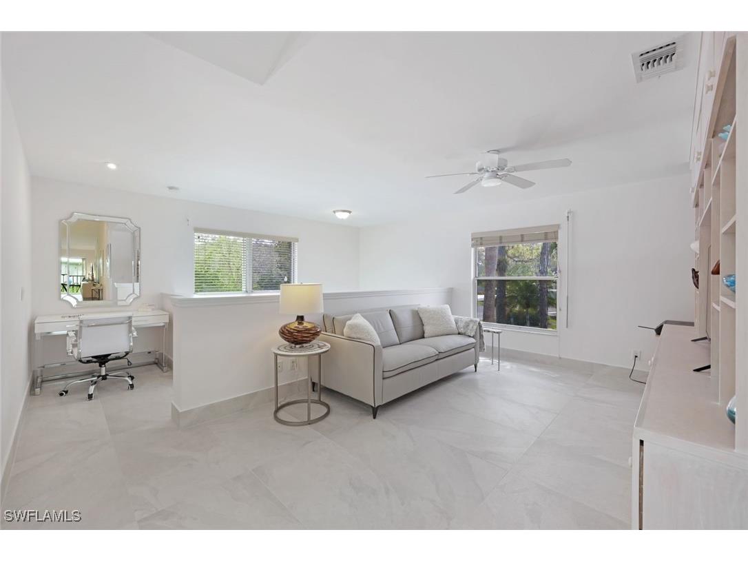 881 Gulf Pavilion Drive #201 Naples FL 34108 225065892 image3