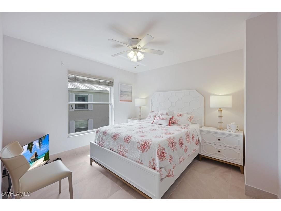 881 Gulf Pavilion Drive #201 Naples FL 34108 225065892 image5