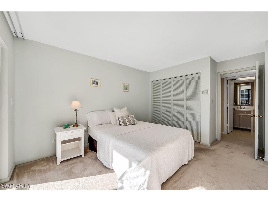 881 Panama Court #202 Marco Island FL 34145 226006995 image20