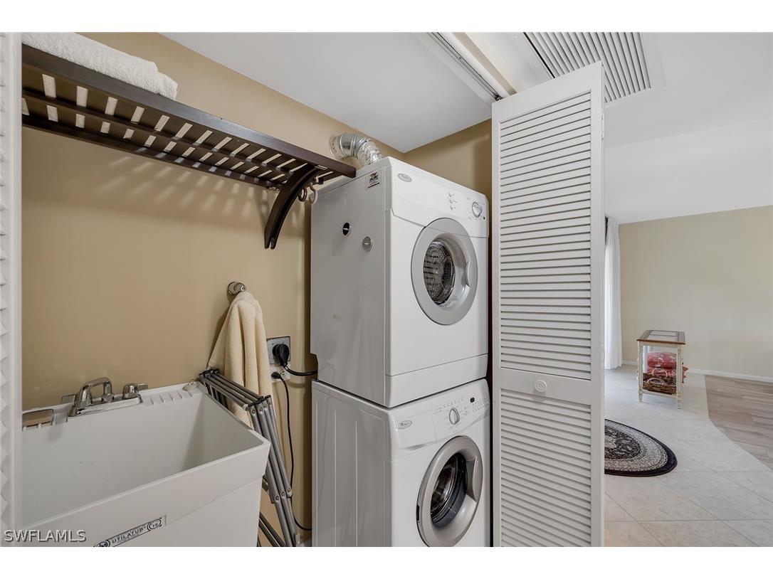 881 Panama Court #202 Marco Island FL 34145 226006995 image22