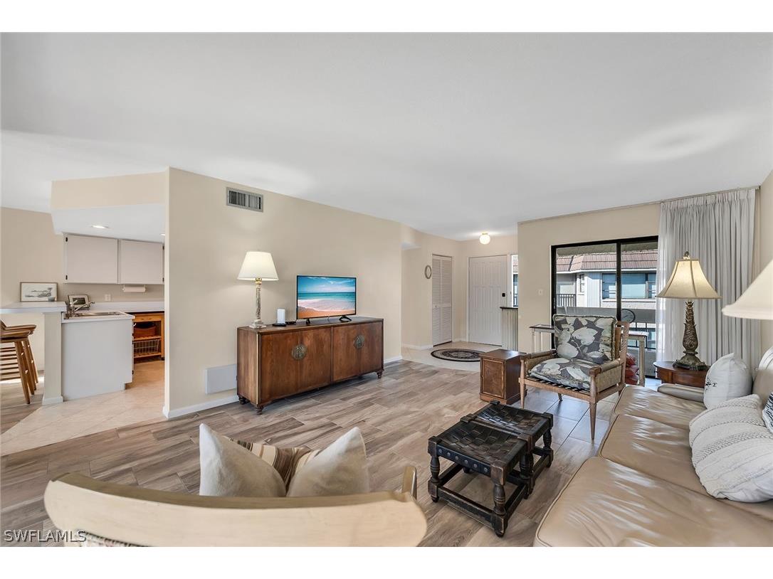 881 Panama Court #202 Marco Island FL 34145 226006995 image5