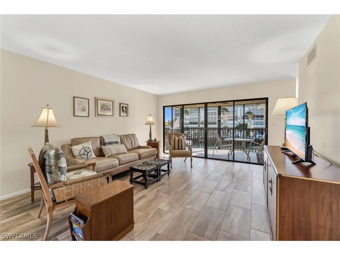 881 Panama Court #202 Marco Island FL 34145 226006995 image6