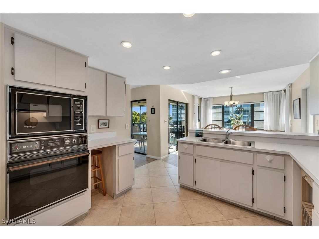 881 Panama Court #202 Marco Island FL 34145 226006995 image8