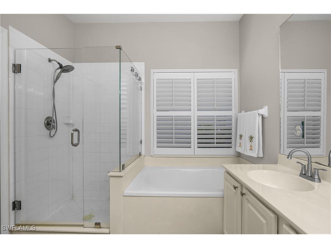 8816 Ventura Way Naples FL 34109 225075208 image24