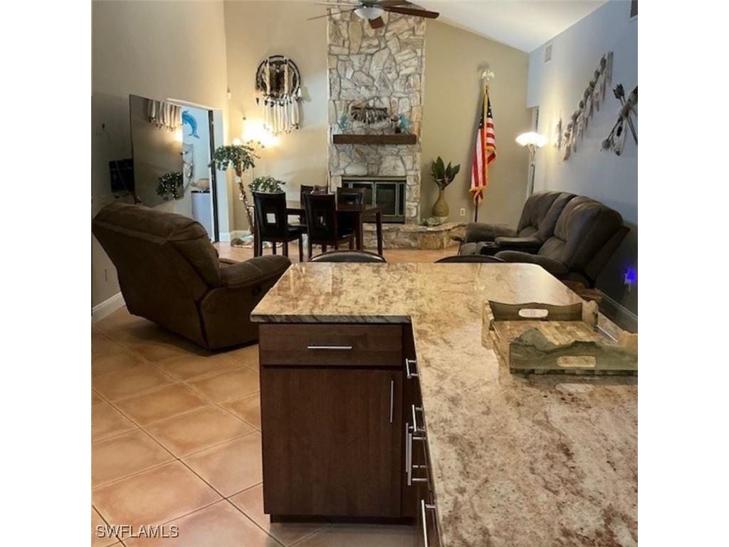 882 Bluebird Street Naples FL 34104 225077182 image3