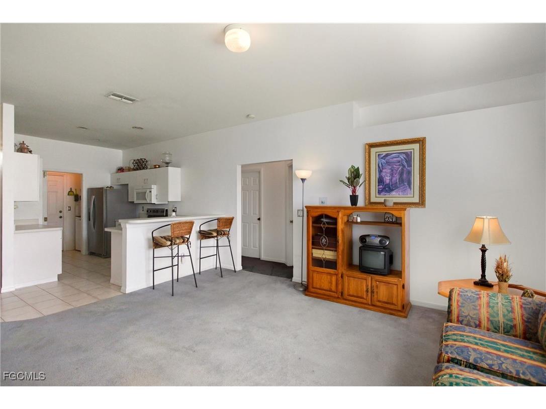 8821 Woodgate Manor Court Fort Myers FL 33908 2025021739 image16