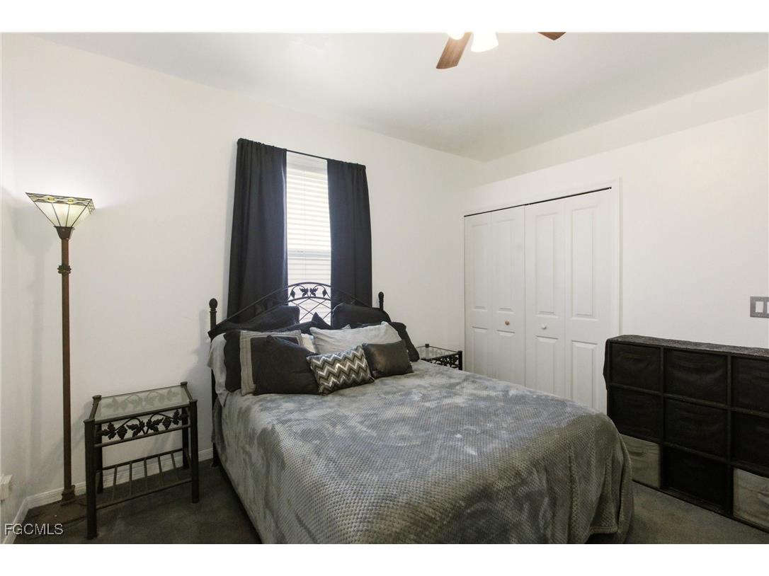 8821 Woodgate Manor Court Fort Myers FL 33908 2025021739 image23