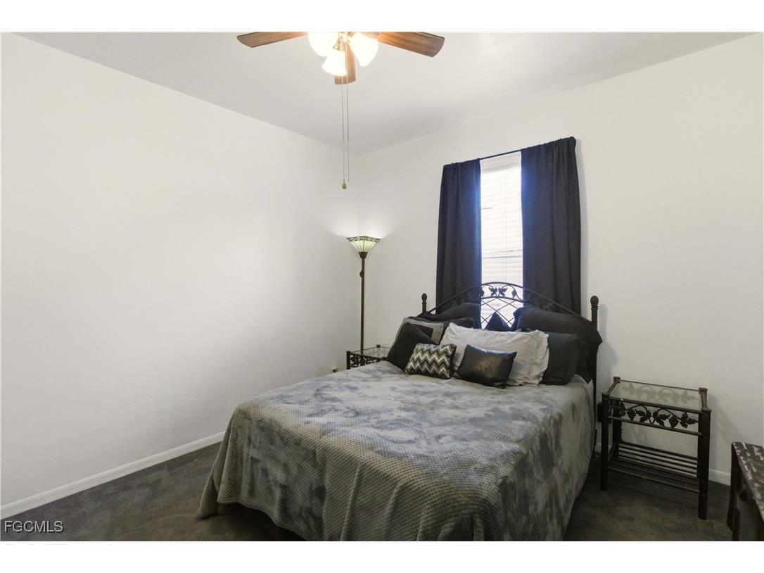 8821 Woodgate Manor Court Fort Myers FL 33908 2025021739 image25