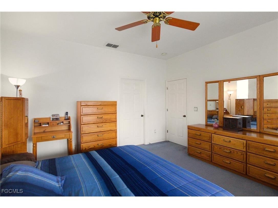 8821 Woodgate Manor Court Fort Myers FL 33908 2025021739 image26