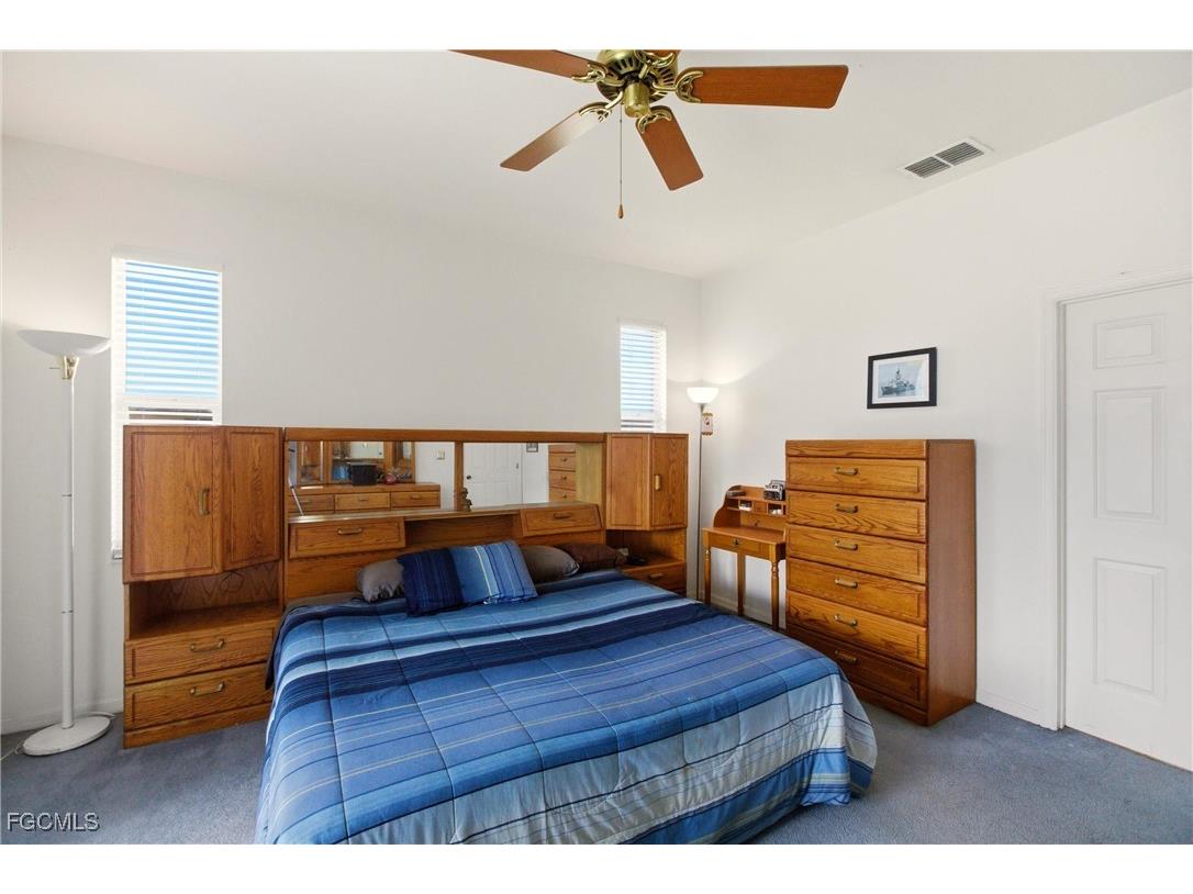 8821 Woodgate Manor Court Fort Myers FL 33908 2025021739 image27