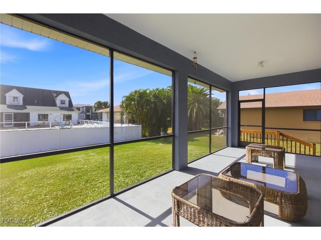 8821 Woodgate Manor Court Fort Myers FL 33908 2025021739 image34