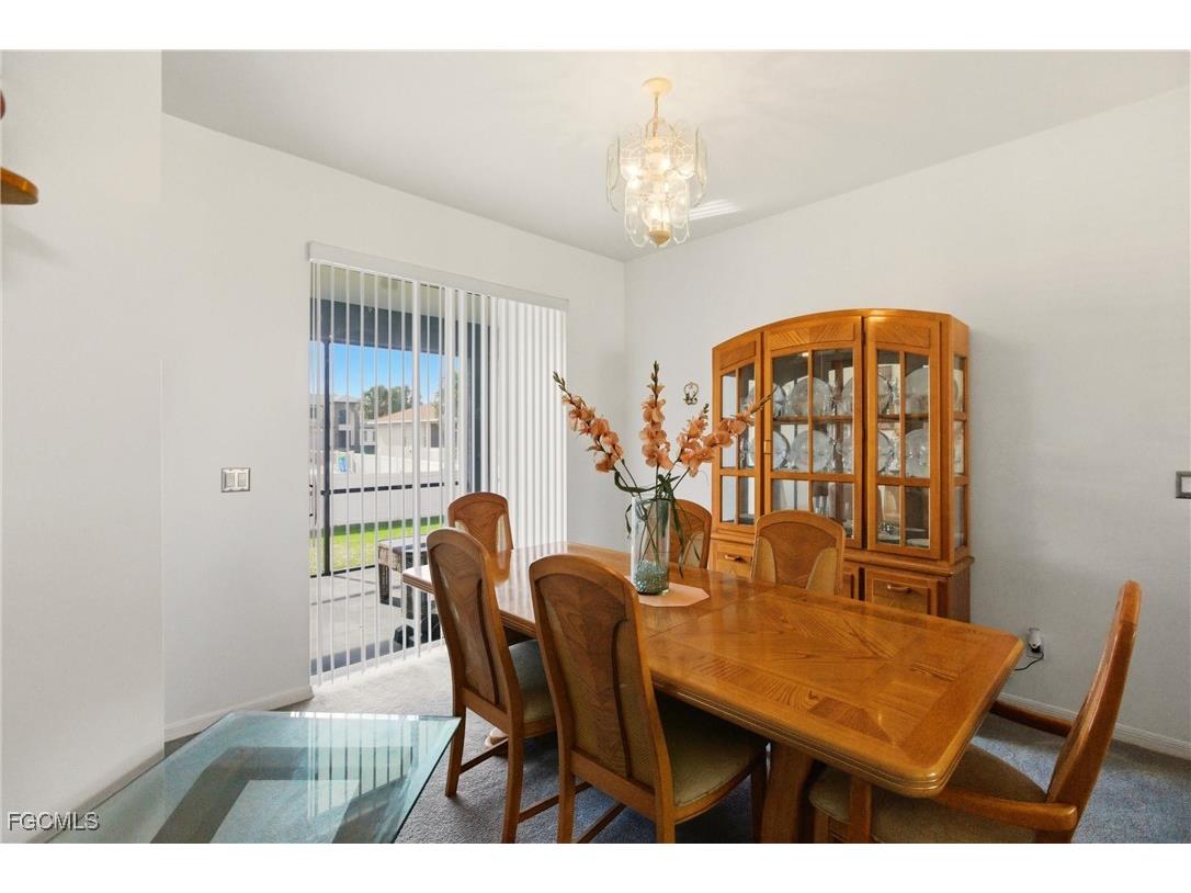 8821 Woodgate Manor Court Fort Myers FL 33908 2025021739 image7