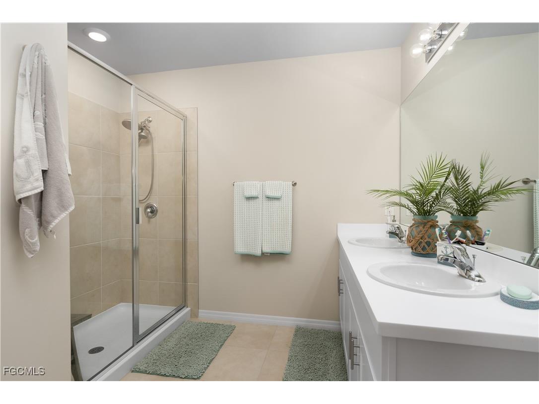 8824 Cascade Price Circle North Fort Myers FL 33917 2026001864 image22