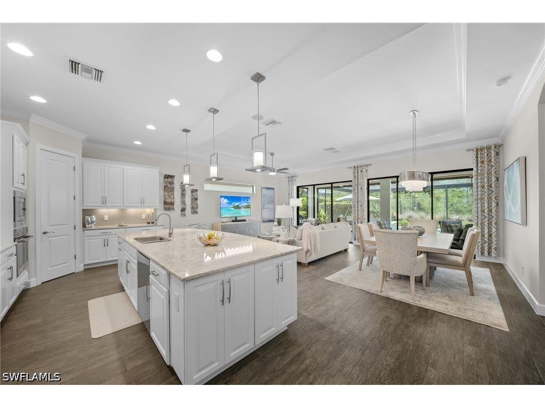 8827 Vaccaro Court Naples FL 34119 226017438 image4